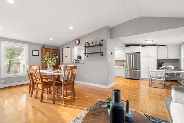 15 University Road, Arlington, MA 02474