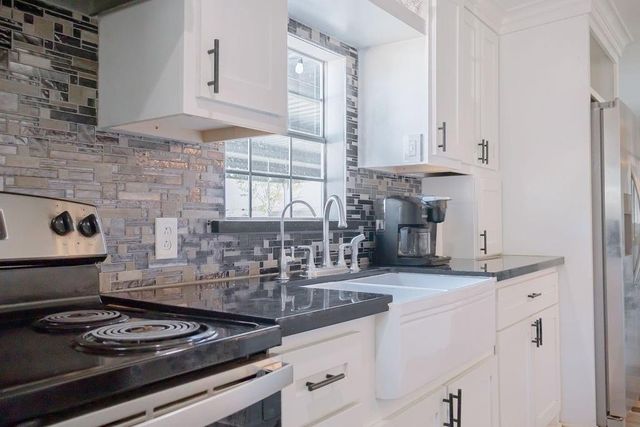 6703 Trail Loop E, Rosharon, TX 77583