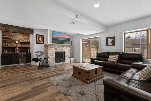 9350 75th Street NW, Byron, MN 55920