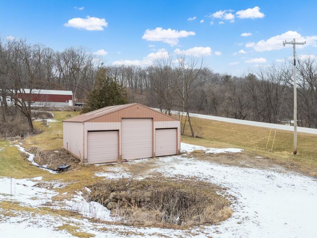 9350 75th Street NW, Byron, MN 55920