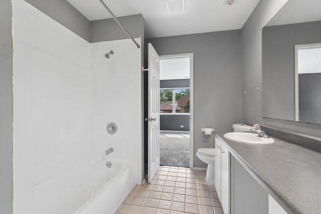 2303 Hutchison Road, Flossmoor, IL 60422