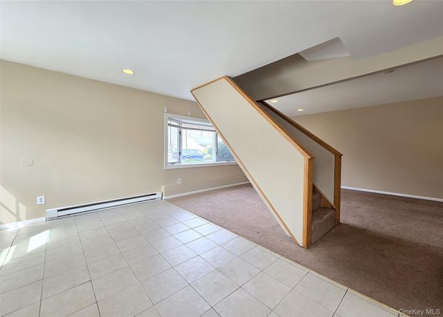 18 Wyandotte Street, Selden, NY 11784