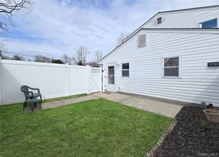 18 Wyandotte Street, Selden, NY 11784