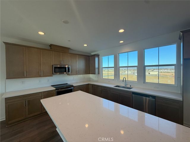 4732 South Momentum Paseo, Ontario, CA 91761
