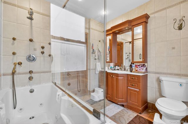 2946 169th Street, Flushing, NY 11358