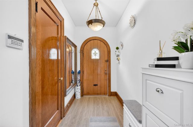 2946 169th Street, Flushing, NY 11358