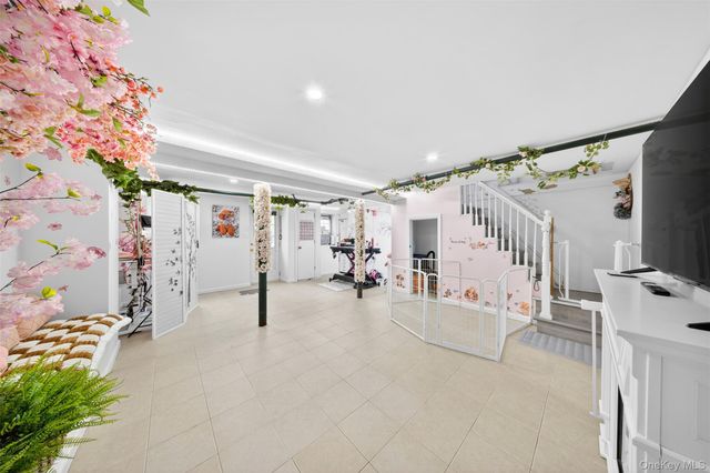 2946 169th Street, Flushing, NY 11358
