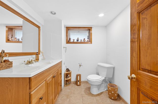 2946 169th Street, Flushing, NY 11358