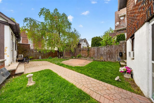 2946 169th Street, Flushing, NY 11358