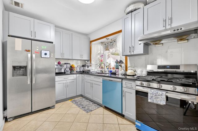 2946 169th Street, Flushing, NY 11358