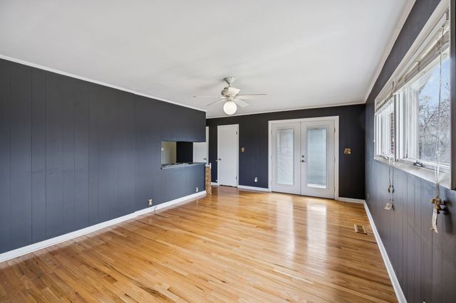 1002 Walton Dr, Murfreesboro, TN 37130