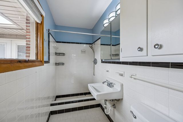 1002 Walton Dr, Murfreesboro, TN 37130