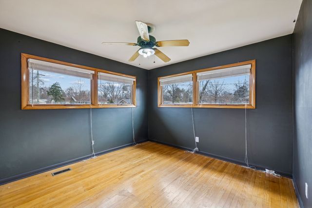 1002 Walton Dr, Murfreesboro, TN 37130