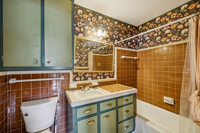 1002 Walton Dr, Murfreesboro, TN 37130