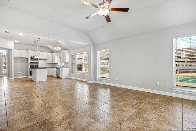420 Bee Caves Cv, Cibolo, TX 78108