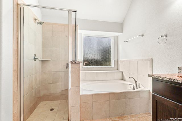 420 Bee Caves Cv, Cibolo, TX 78108