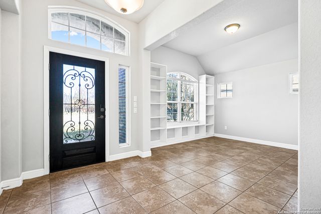 420 Bee Caves Cv, Cibolo, TX 78108