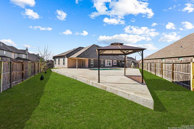 420 Bee Caves Cv, Cibolo, TX 78108