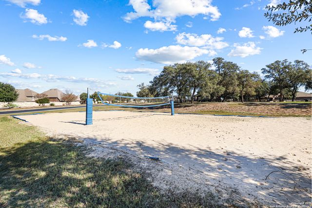 420 Bee Caves Cv, Cibolo, TX 78108