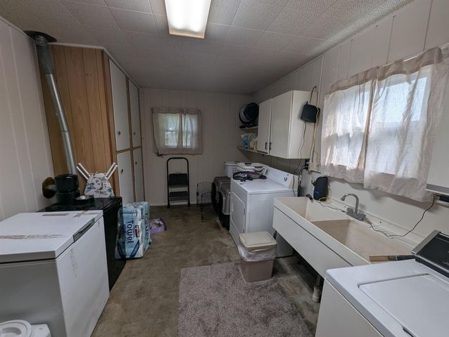 620 Burt Street, Au Gres Twp, MI 48703