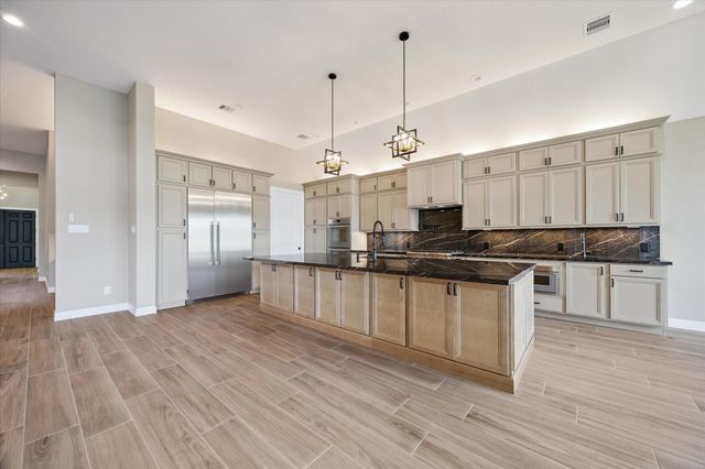 620 Appia Drive, Kemah, TX 77565