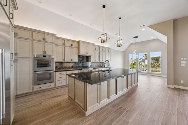 620 Appia Drive, Kemah, TX 77565