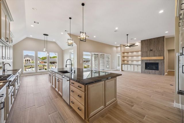 620 Appia Drive, Kemah, TX 77565