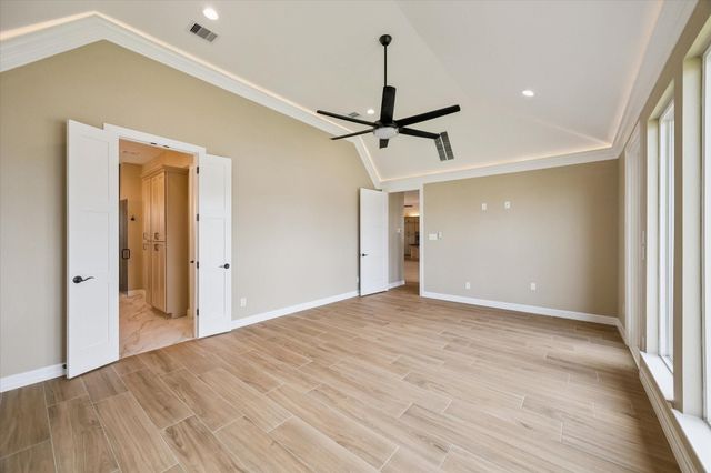 620 Appia Drive, Kemah, TX 77565