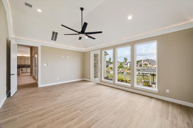 620 Appia Drive, Kemah, TX 77565