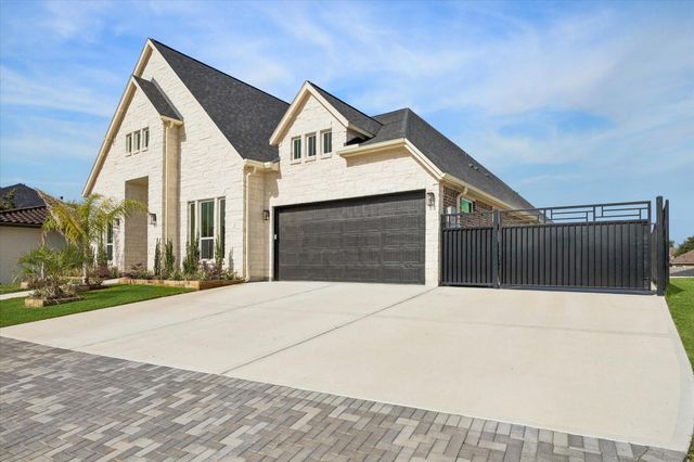 620 Appia Drive, Kemah, TX 77565