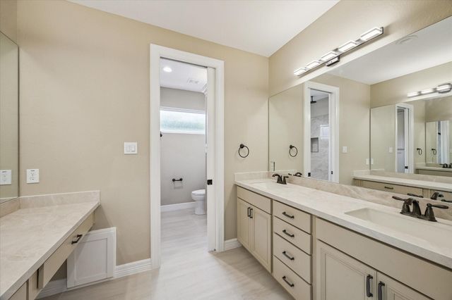 620 Appia Drive, Kemah, TX 77565