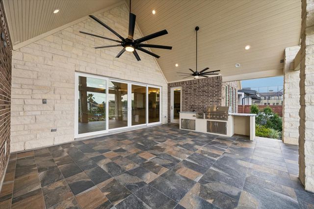 620 Appia Drive, Kemah, TX 77565