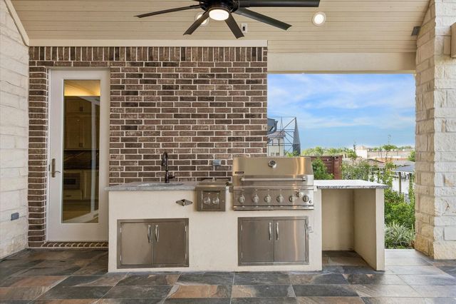 620 Appia Drive, Kemah, TX 77565