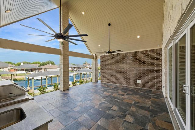 620 Appia Drive, Kemah, TX 77565