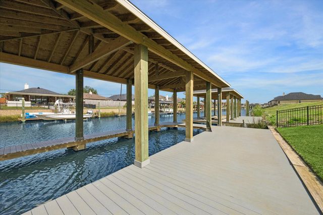 620 Appia Drive, Kemah, TX 77565