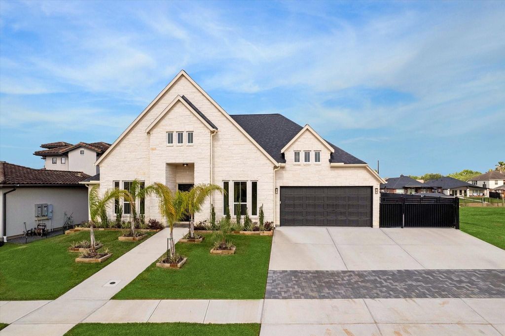 620 Appia Drive, Kemah, TX 77565