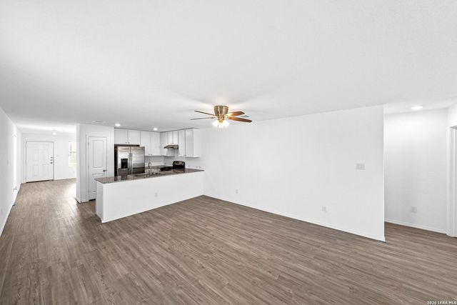 8802 McCoy Pass, Converse, TX 78109
