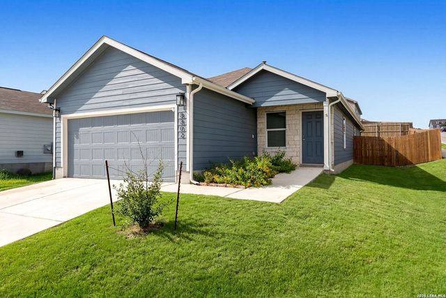 8802 McCoy Pass, Converse, TX 78109