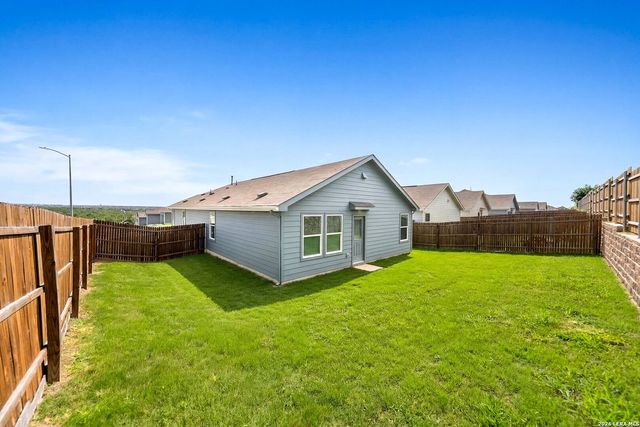 8802 McCoy Pass, Converse, TX 78109