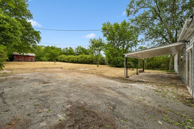1210 Old State Highway 109N, Gallatin, TN 37066