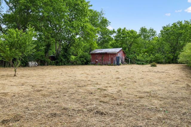 1210 Old State Highway 109N, Gallatin, TN 37066
