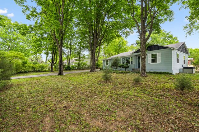 1210 Old State Highway 109N, Gallatin, TN 37066