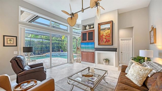 6682 SAINT JAMES CROSSING, University Park, FL 34201