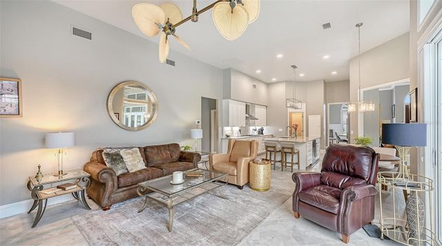 6682 SAINT JAMES CROSSING, University Park, FL 34201