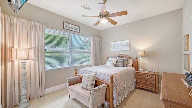 6682 SAINT JAMES CROSSING, University Park, FL 34201