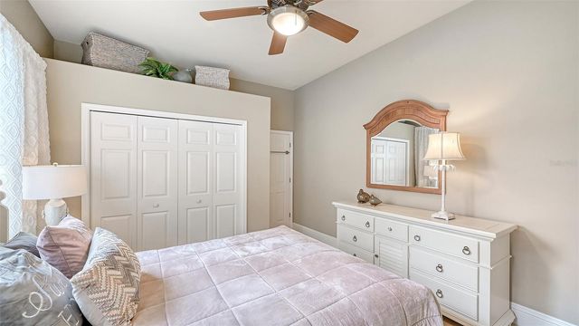 6682 SAINT JAMES CROSSING, University Park, FL 34201