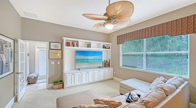 6682 SAINT JAMES CROSSING, University Park, FL 34201