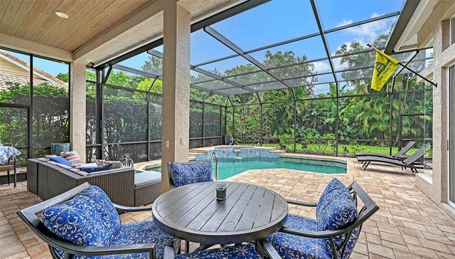 6682 SAINT JAMES CROSSING, University Park, FL 34201
