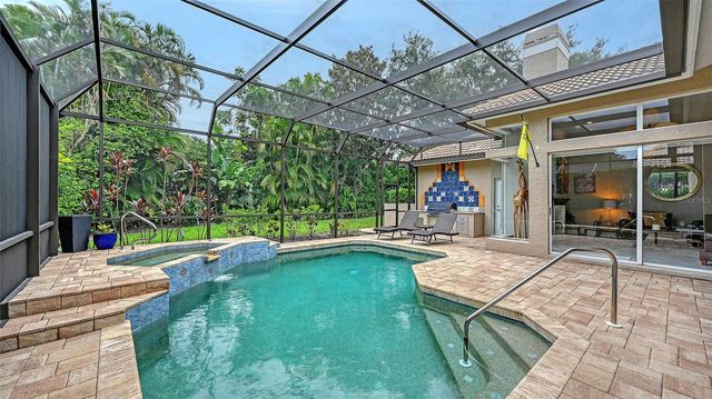 6682 SAINT JAMES CROSSING, University Park, FL 34201