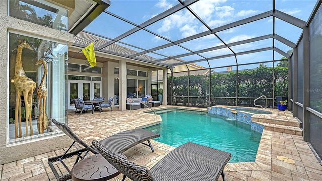 6682 SAINT JAMES CROSSING, University Park, FL 34201